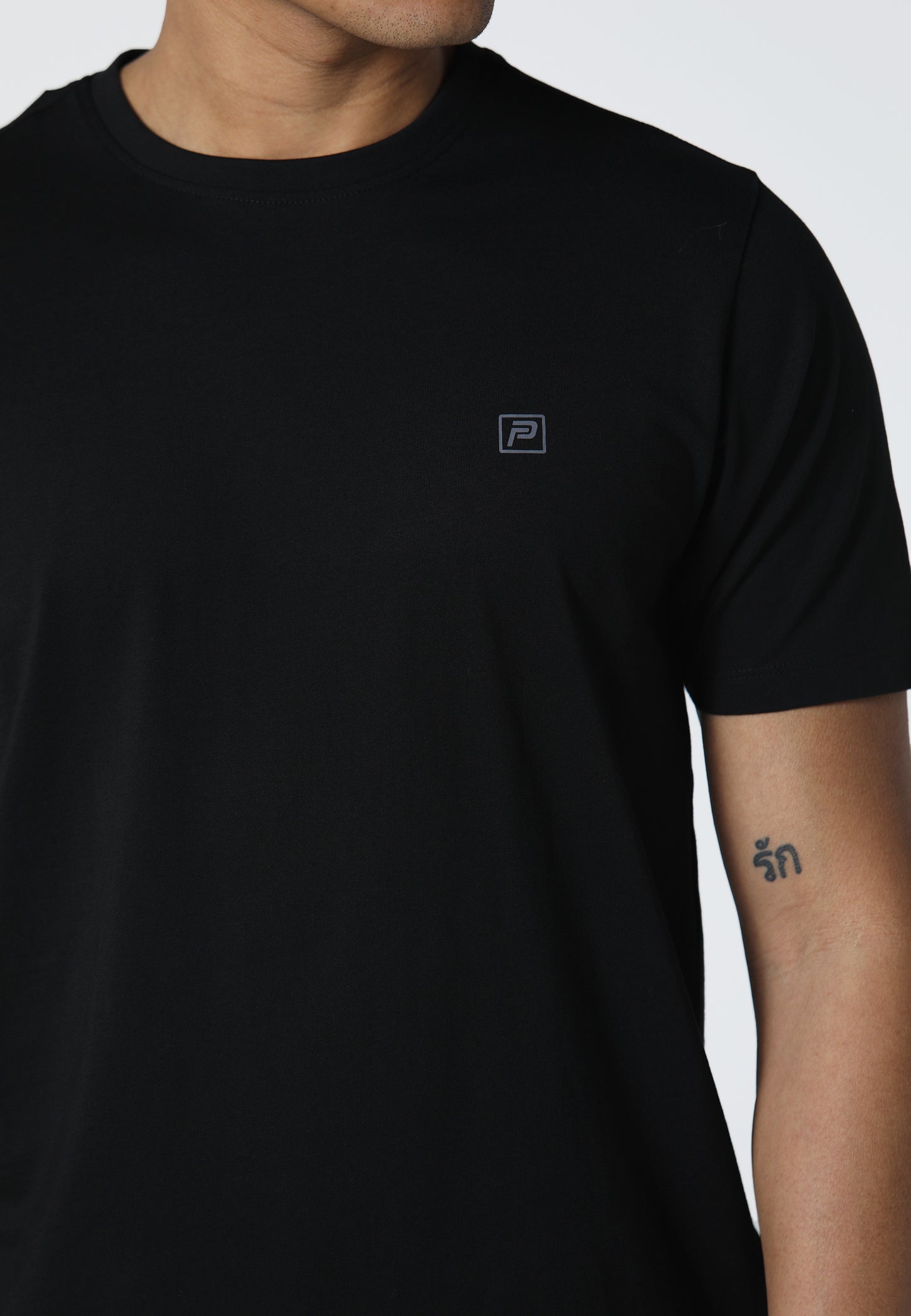 Feyi Black T-Shirt